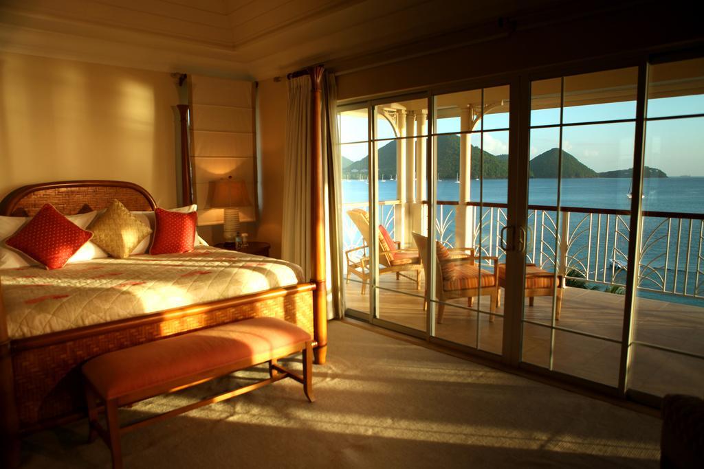 The Landings Resort And Spa - All Suites โกรส อิส์ลีต ภายนอก รูปภาพ